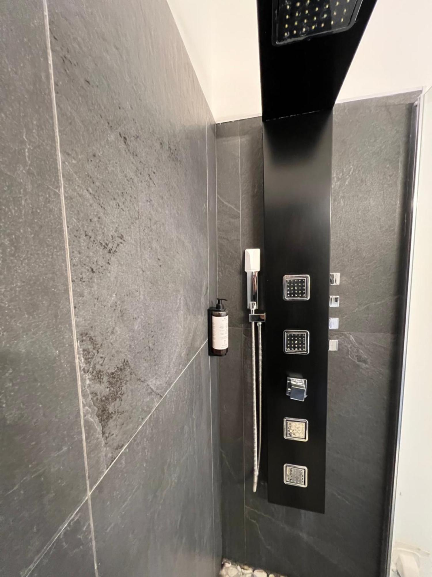 Luxury Room Anelli Center Of Roma Exterior photo