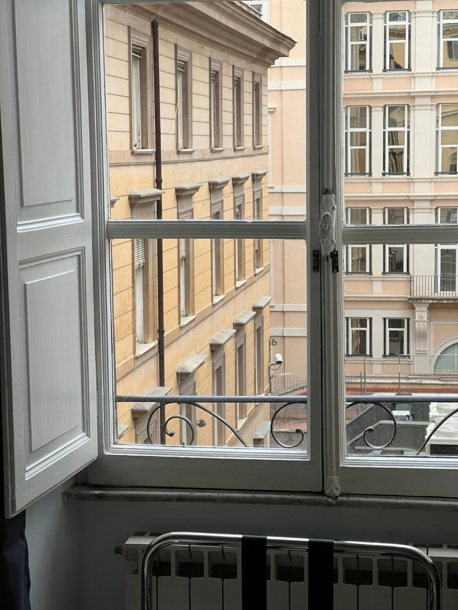 Luxury Room Anelli Center Of Roma Exterior photo